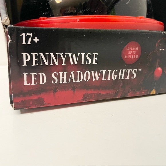 Pennywise LED Shadowlights Rotating Halloween Scene Light Up Decor - Picture 11 of 11